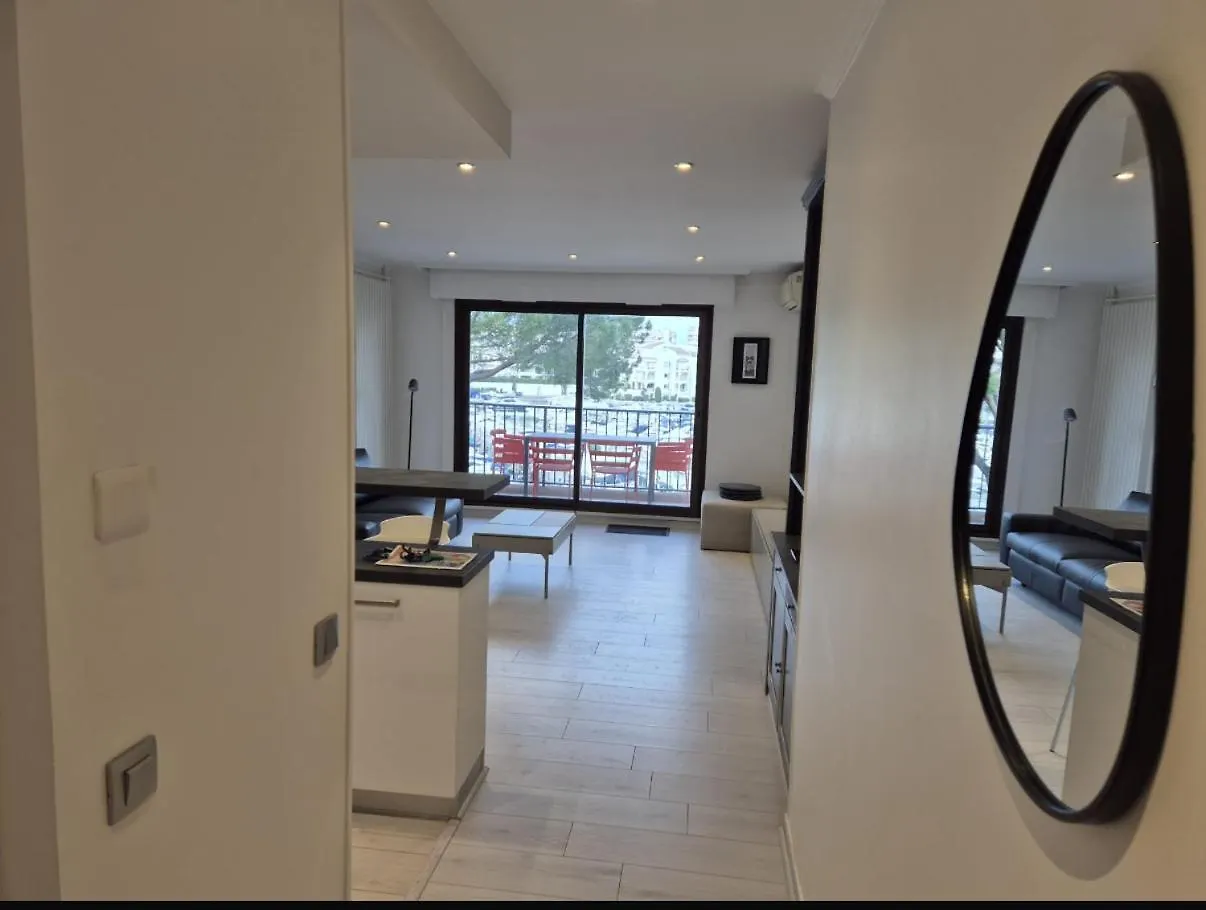 T2 Master Apartment Mandelieu-la-Napoule France